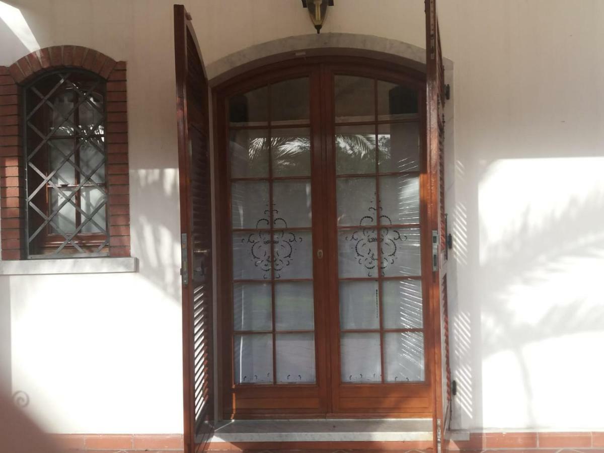 Da Adria Al Corvenale - Casa Vacanze Carrara - Villa Eksteriør billede