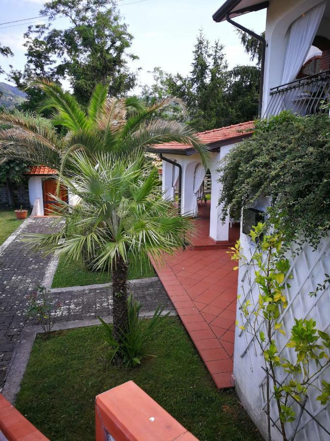 Da Adria Al Corvenale - Casa Vacanze Carrara - Villa Eksteriør billede
