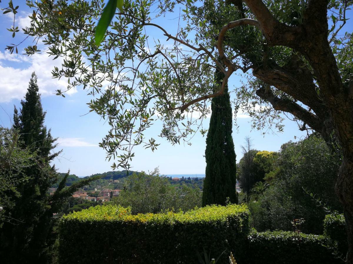 Da Adria Al Corvenale - Casa Vacanze Carrara - Villa Eksteriør billede